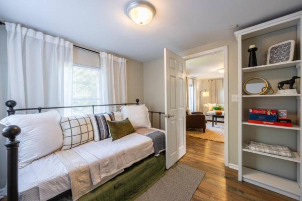 Downtown Bungalow Less Than 1 Miles To Uga Athens Extérieur photo